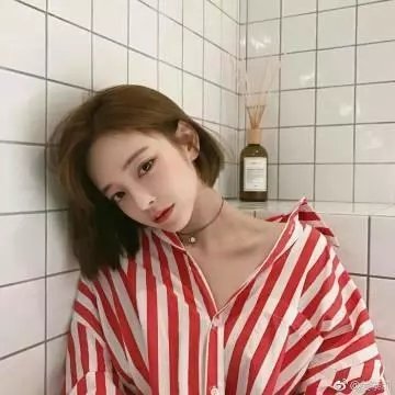 乳房与月亮